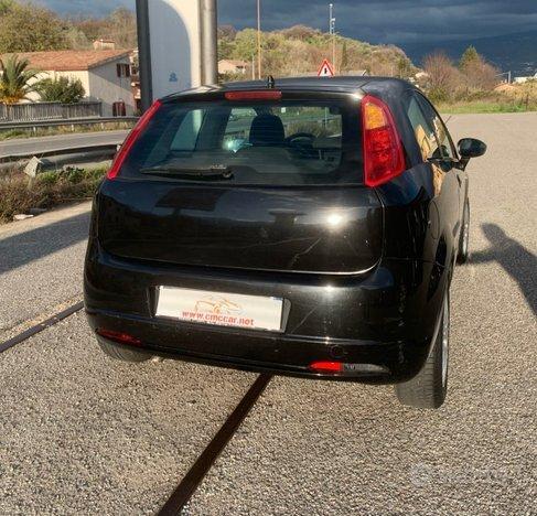 Fiat Grande Punto 3P