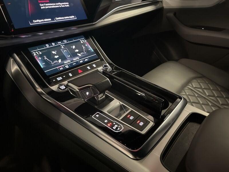 Audi Q8 Audi Sport 50 TDI quattro 210(286) kW(CV) tiptronic