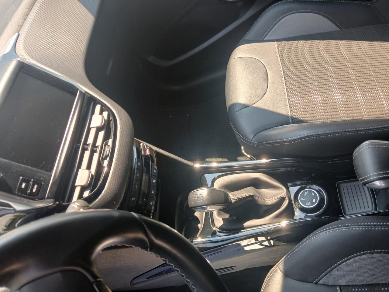 Peugeot 2008 BlueHDi 100 S&S Allure