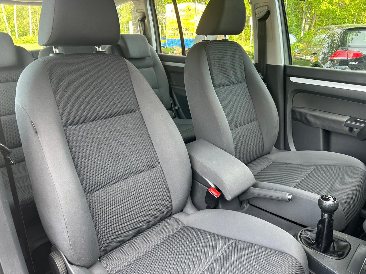 Volkswagen Touran 1.2 TSI Trendline * 7 POSTI * Neo patentati