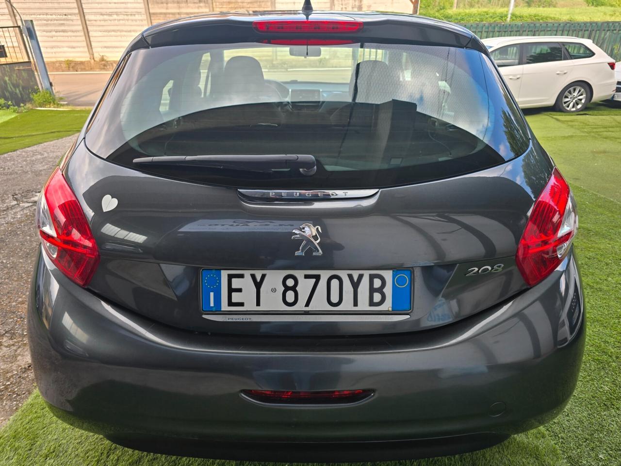 Peugeot 208 1.4 HDi 68 CV NEOP OK-2015