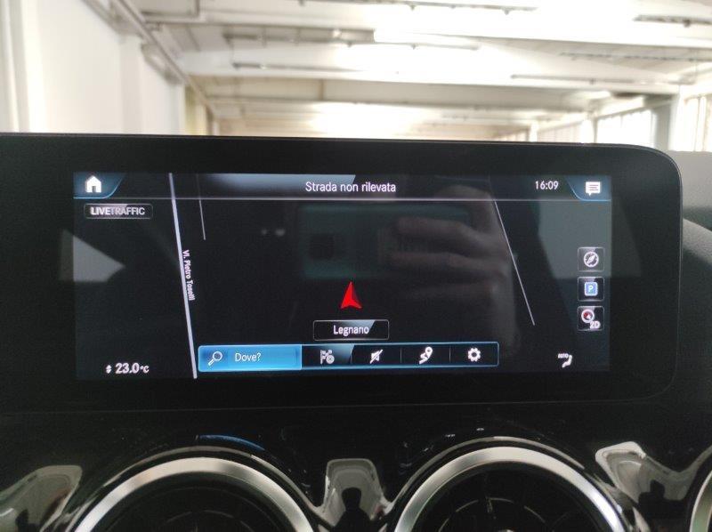 Mercedes-Benz Classe B (W247) - B 180 Automatic Business Extra