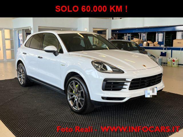 PORSCHE Cayenne 3.0 V6 E-Hybrid PHEV Iva Esposta