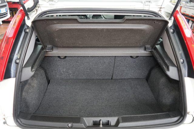 FIAT Punto 1.4 8V Natural Power Lounge