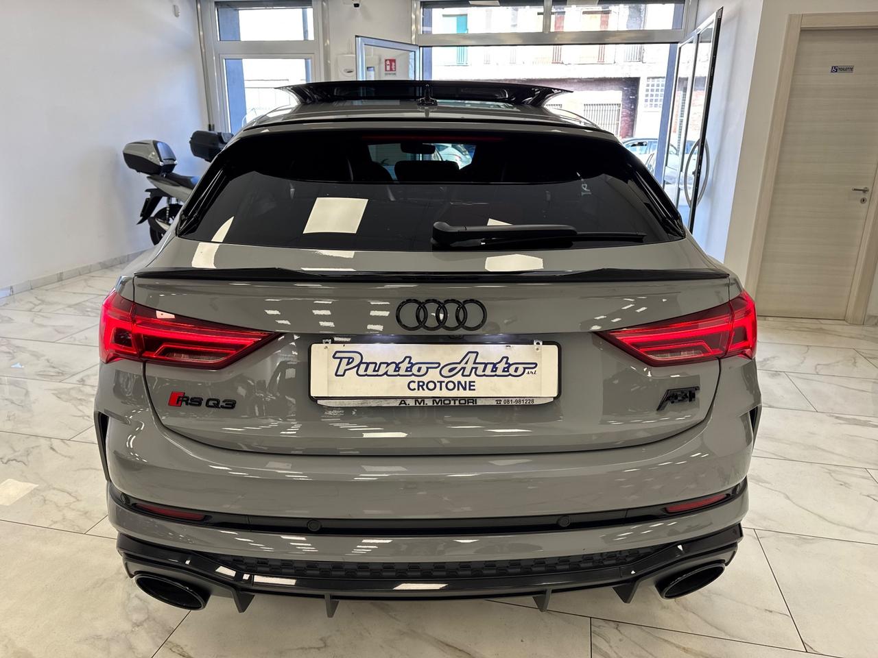 Audi Q3 RS quattro S tronic