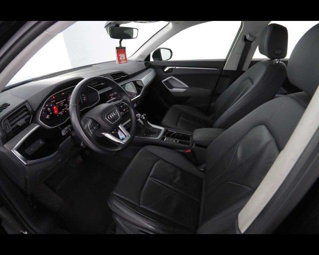 AUDI Q3 35 TDI quattro S tronic Business Advanced