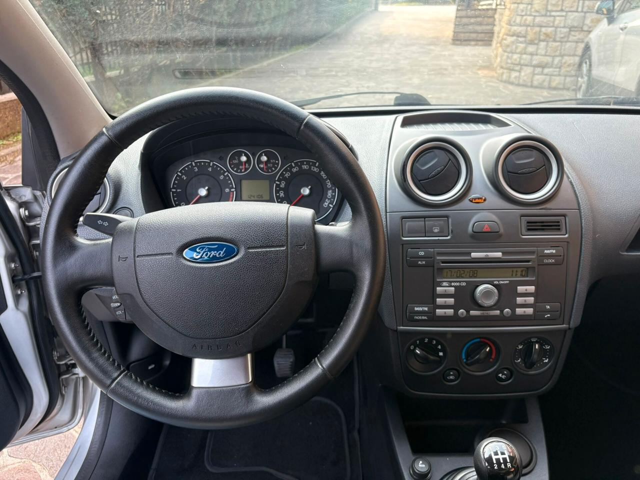 Ford Fiesta 1.2 16V 5p. Ghia