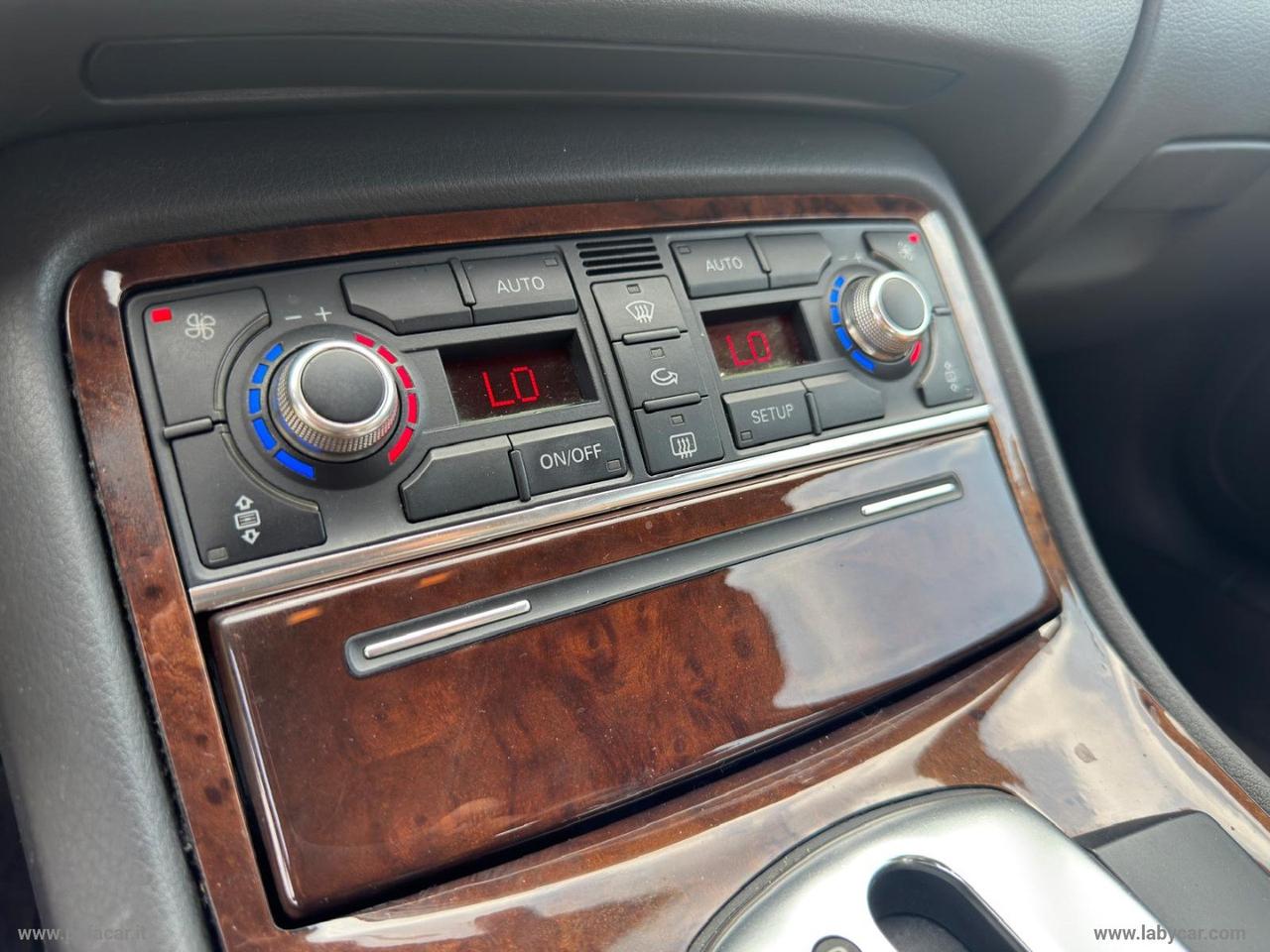 AUDI A8 3.0 V6 TDI quattro tiptronic