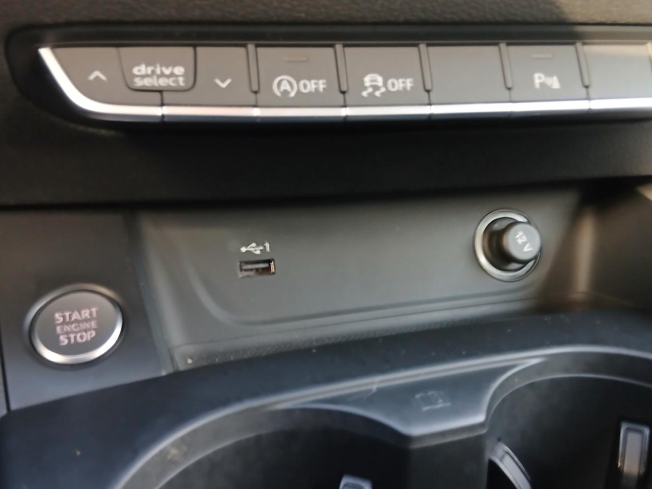 Audi A4 30 TDI/136 CV S tronic Business Advanced