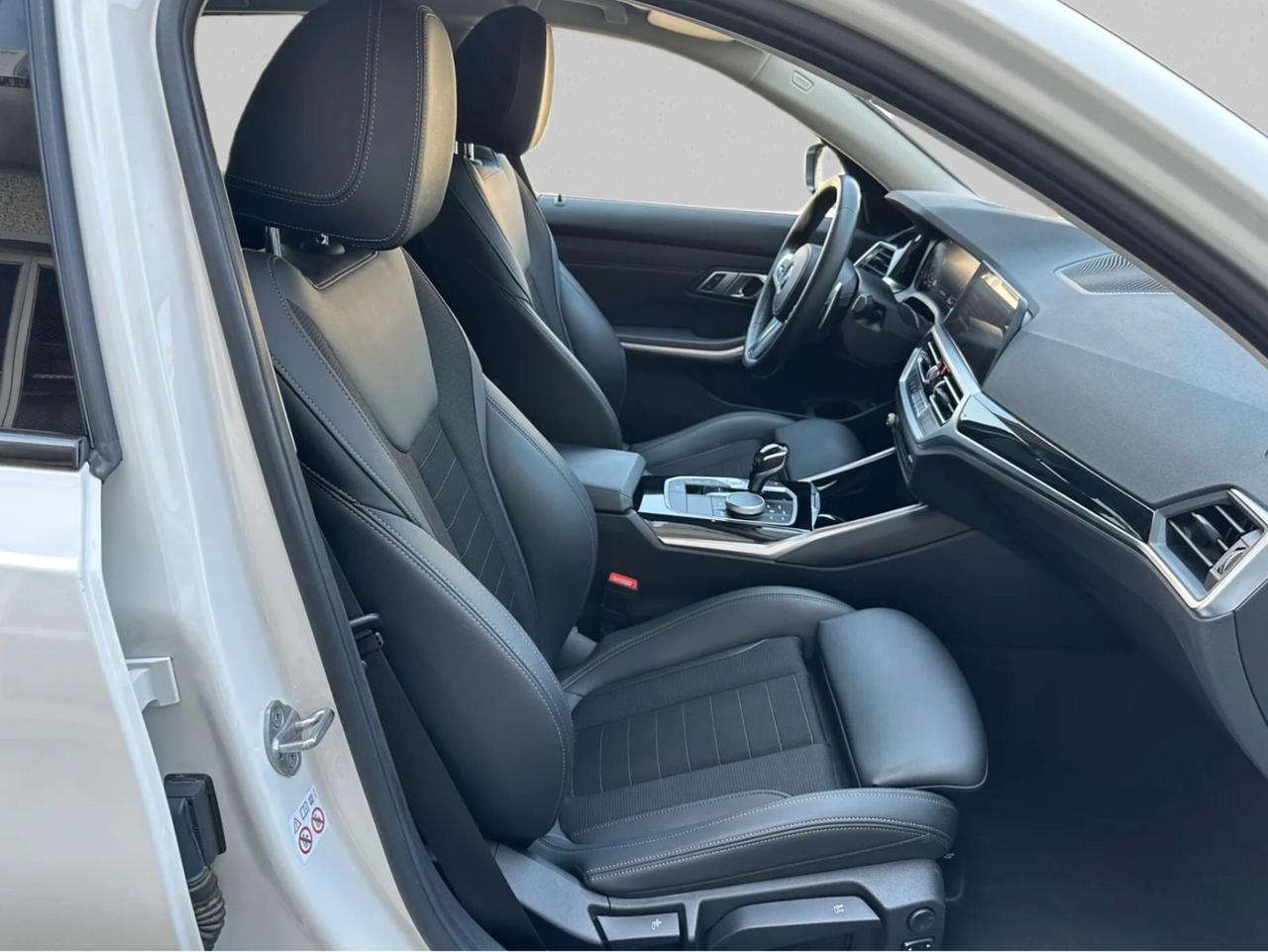 BMW 320d Touring mhev 48V xdrive Sport Automatica