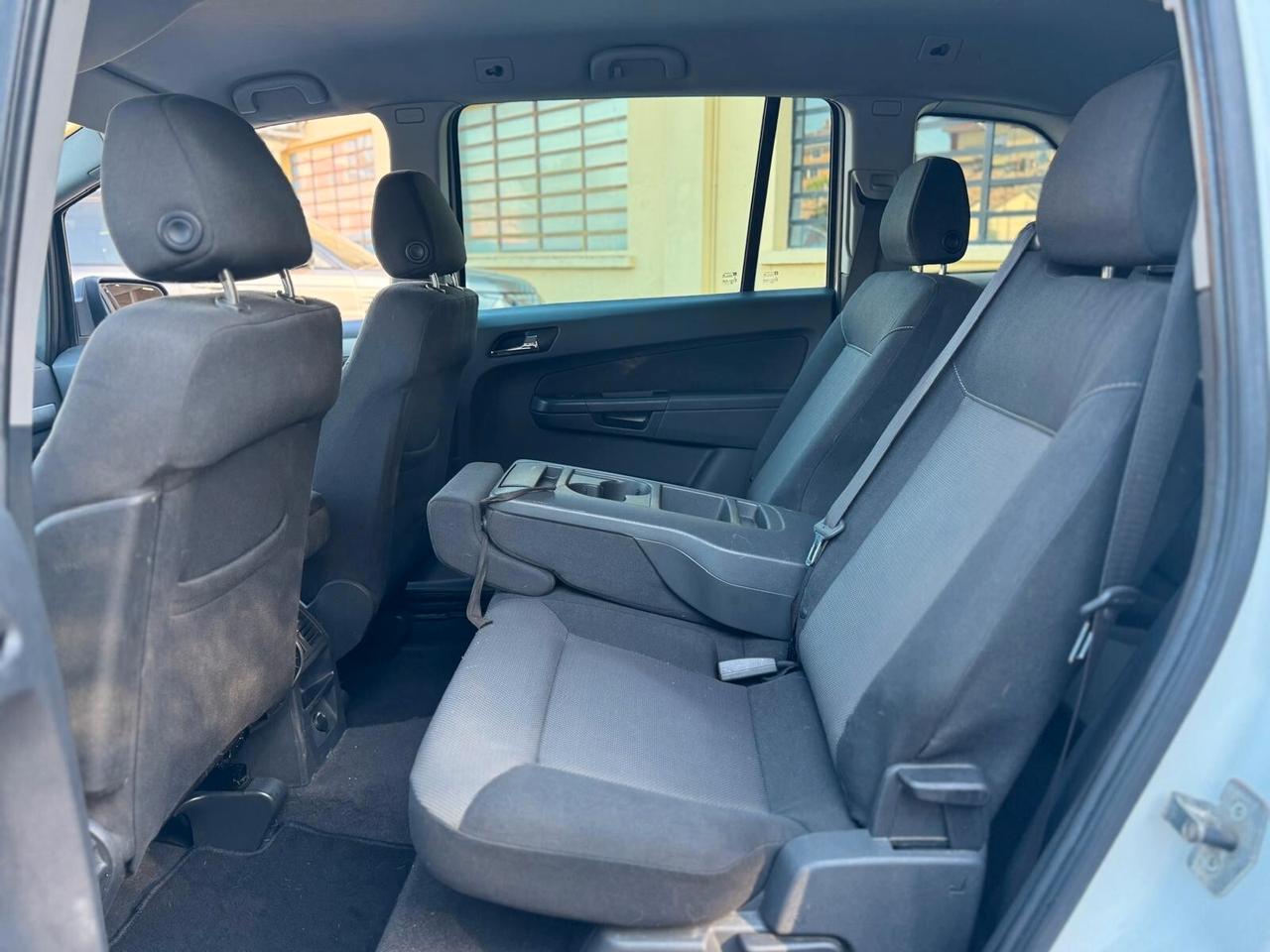 Opel Zafira Anno 2013 1.6 Benz/Metano 7 POSTI