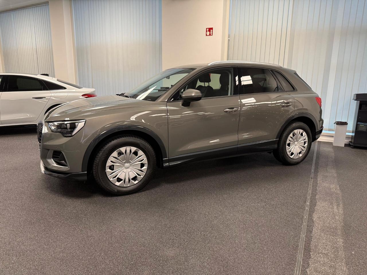 Audi Q3 35 TFSI Business Advanced