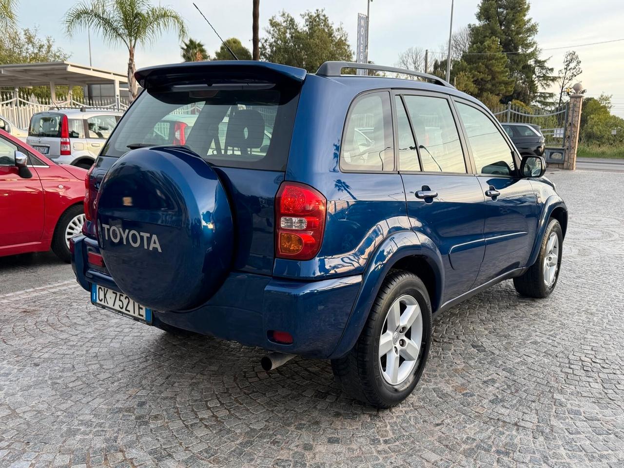 Toyota RAV 4 2.0 Tdi D-4D cat 5 porte Sol