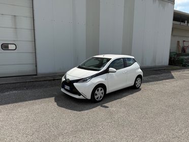 Toyota Aygo 1.0 VVT-i 72 CV 5 porte x-play
