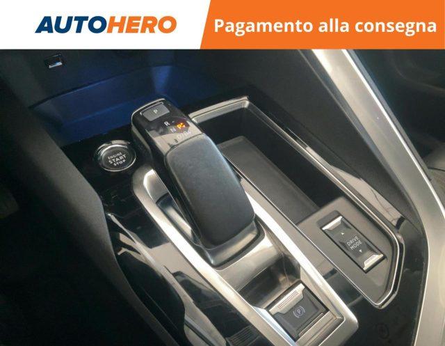 PEUGEOT 3008 Hybrid 225 e-EAT8 Allure Pack