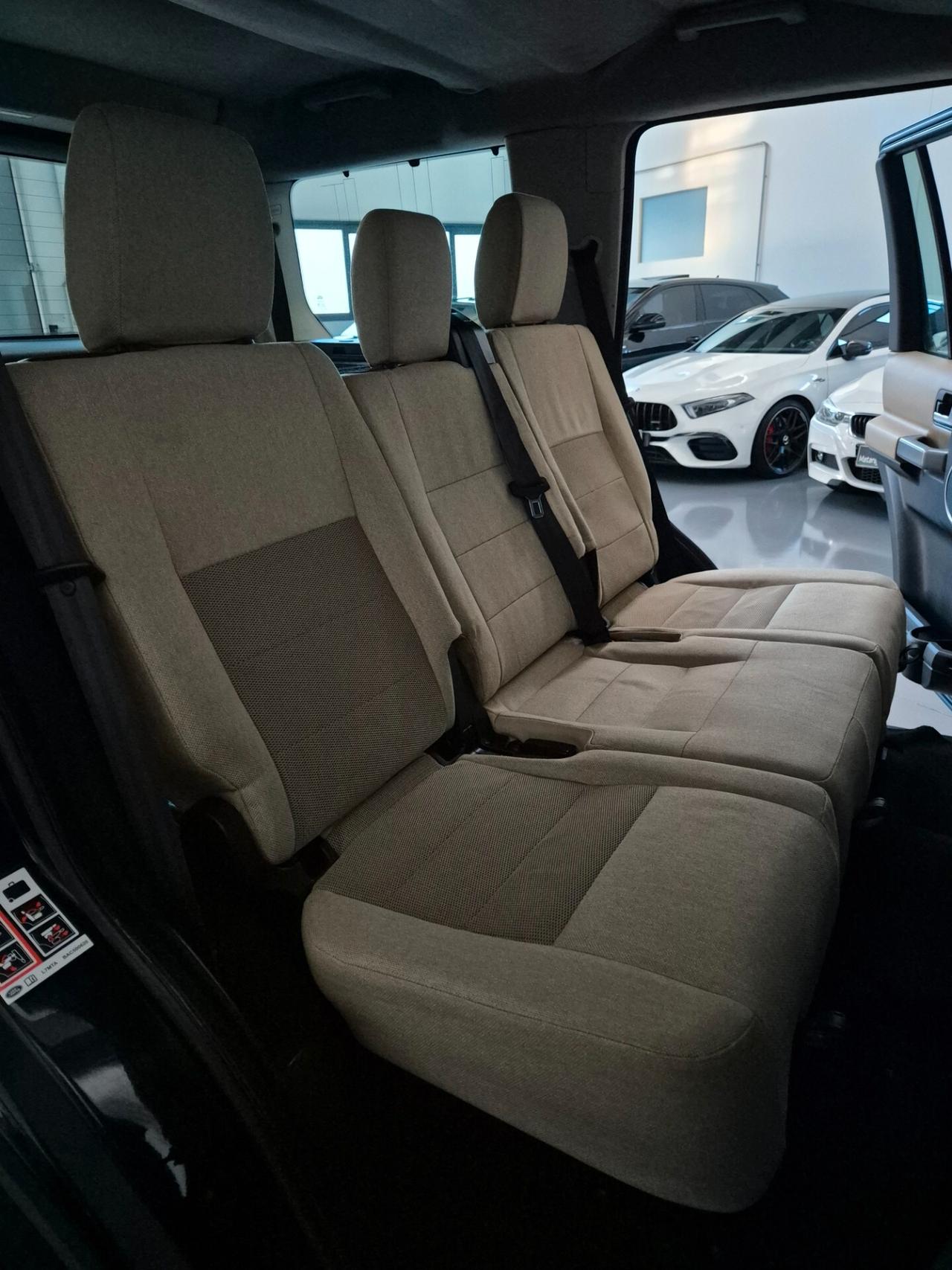 Land Rover Discovery TDV6 XS 2.7cc 190cv Automatico 7posti GancioTraino