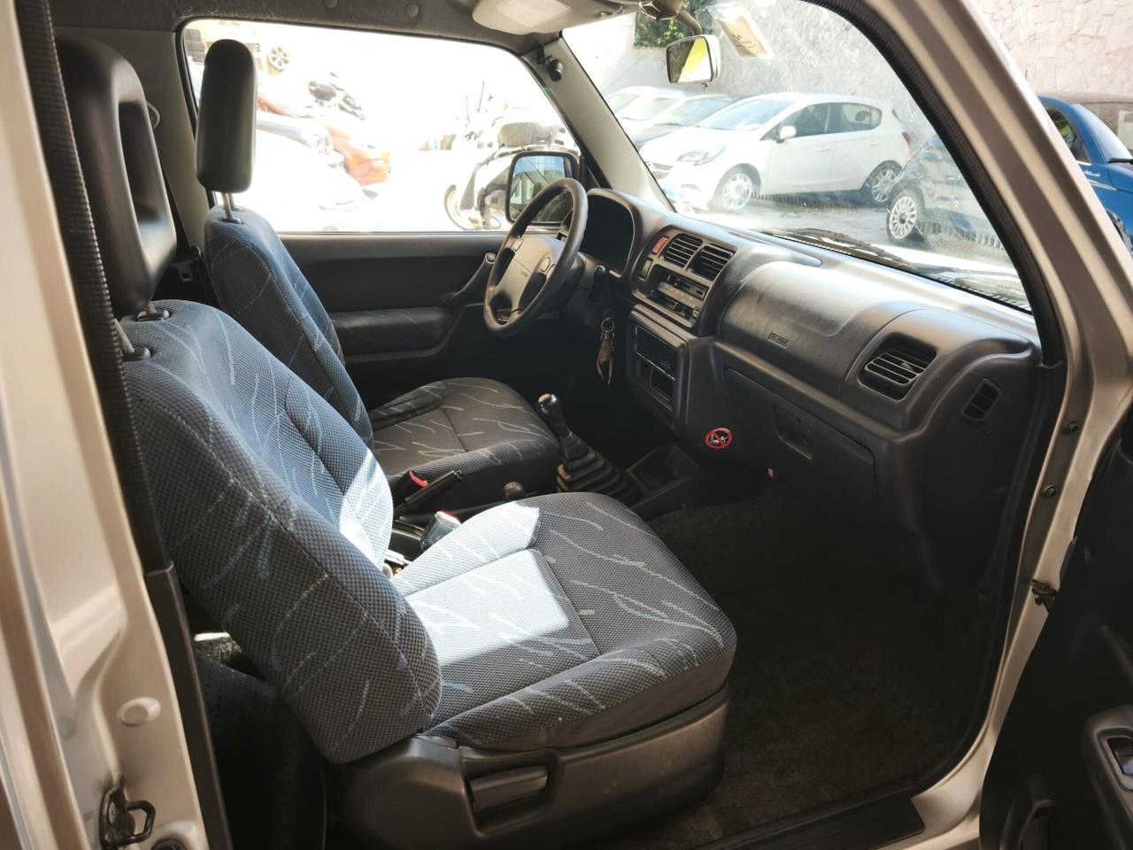 Suzuki Jimny 1.3i 16V cat 4WD JLX