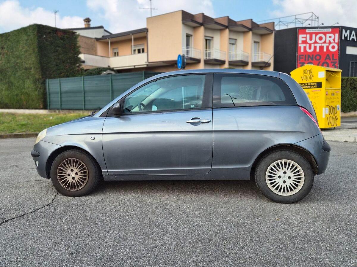 Lancia Ypsilon 1.2 8v 100