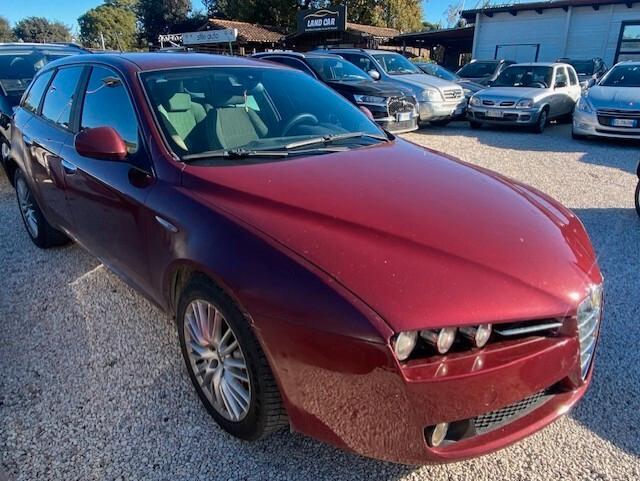 Alfa Romeo 159 1.9 JTDm 16V Sportwagon Distinctive