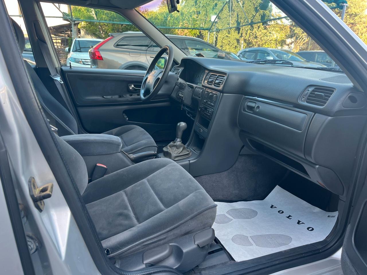 Volvo V70 2.0i cat