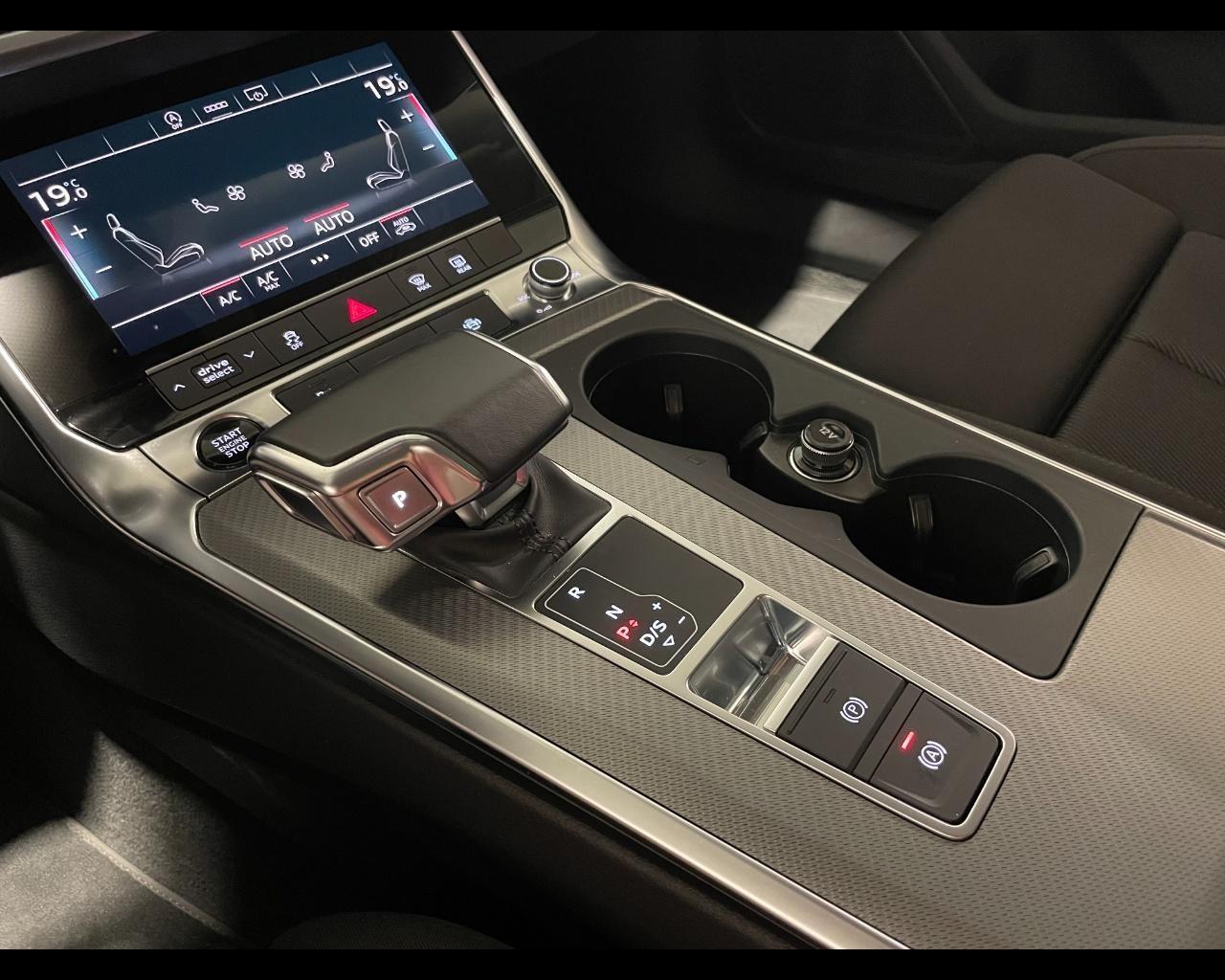AUDI A6 AVANT 40 TDI MHEV S-TRONIC BUSINESS SPORT