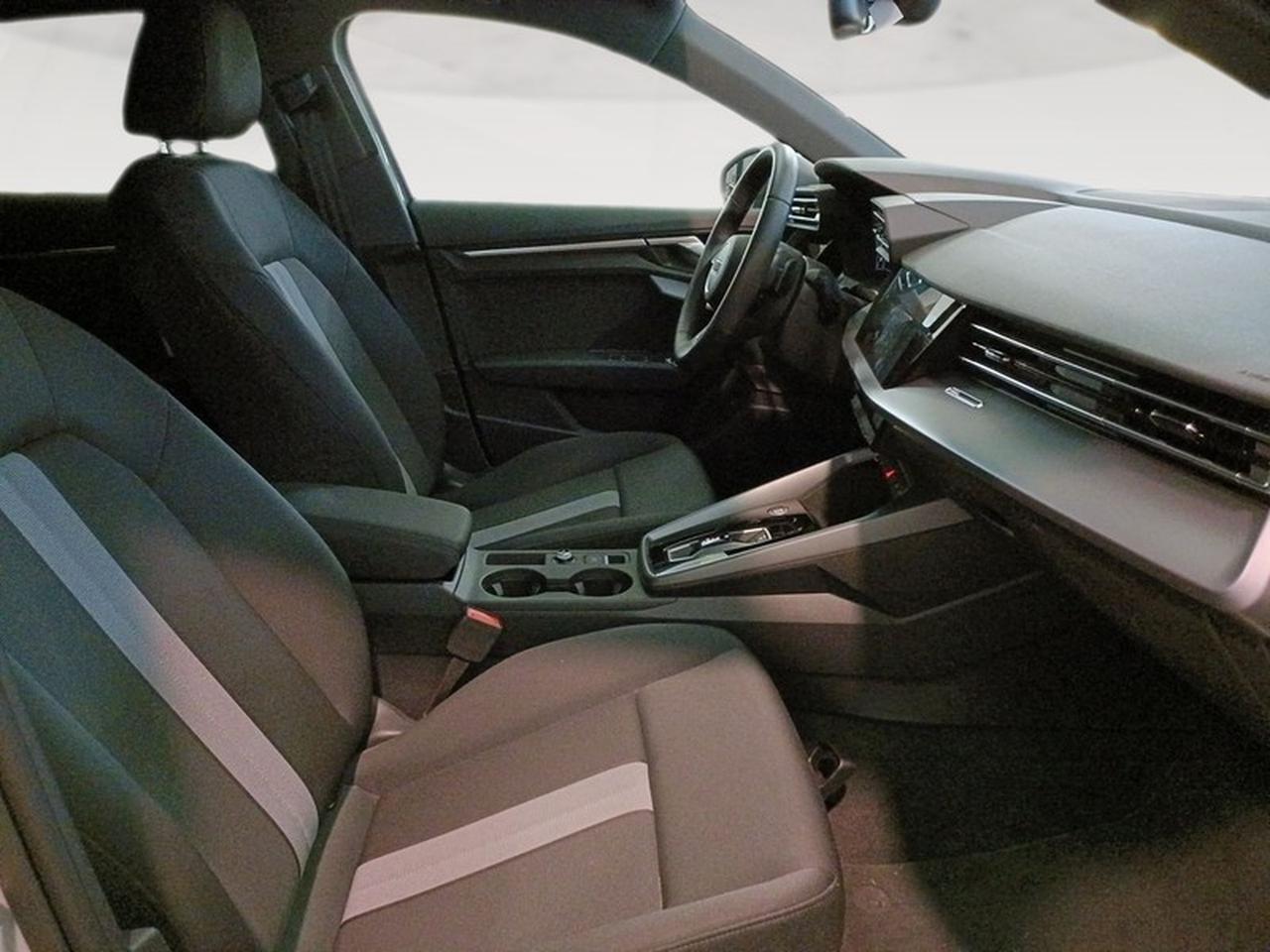 Audi A3 allstreet 2.0 tdi identity contrast 150cv s-tronic