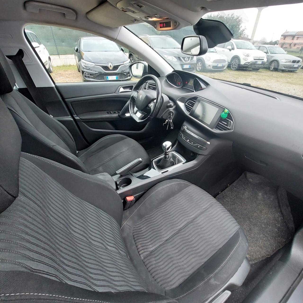 Peugeot 308 1.6 e-HDi 115 CV Stop&Start Business