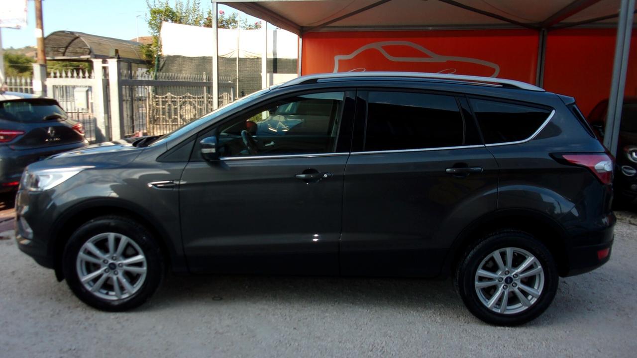 Ford Kuga 1.5 TDCI 120 CV S&S 2WD Titanium