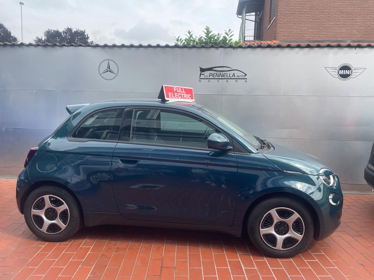 Fiat 500 500e Berlina 23,8 kWh Icon