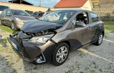 Toyota Yaris 5p 1.0 Cool Neopatentati