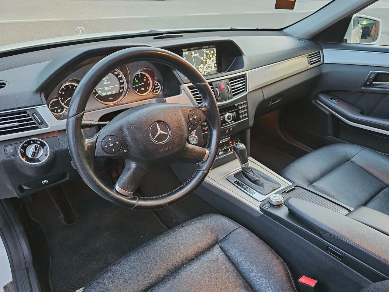 Mercedes-benz E 250 CDI 204cv Avantgarde*Pelle*Navi*Tetto*18*Bi-Xeno*