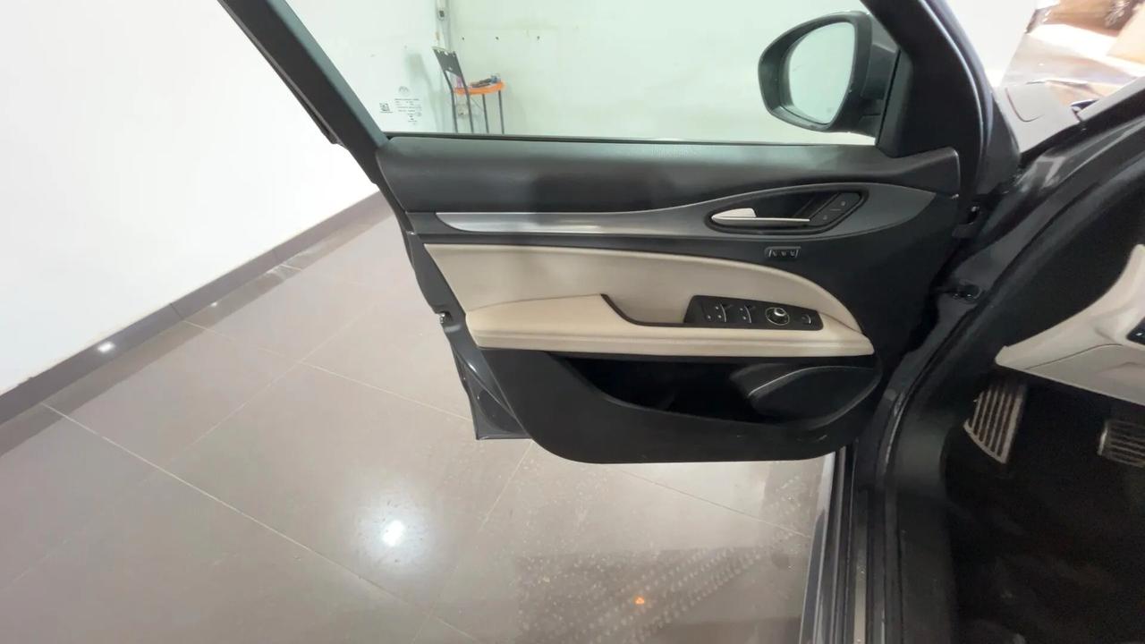 Alfa Romeo Stelvio 2.2 Turbodiesel 210 CV AT8 Q4 Veloce