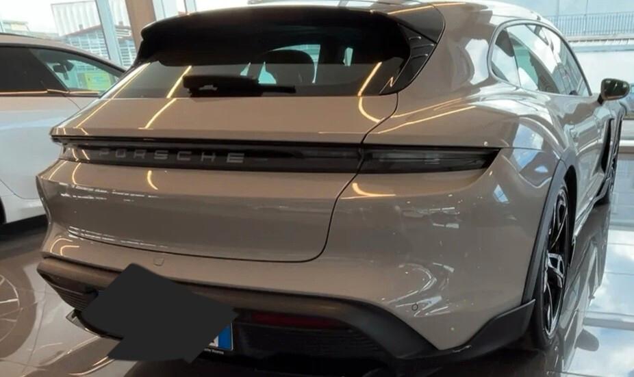 Porsche Taycan Spettacolare Taycan Cross Turismo 4 476cv
