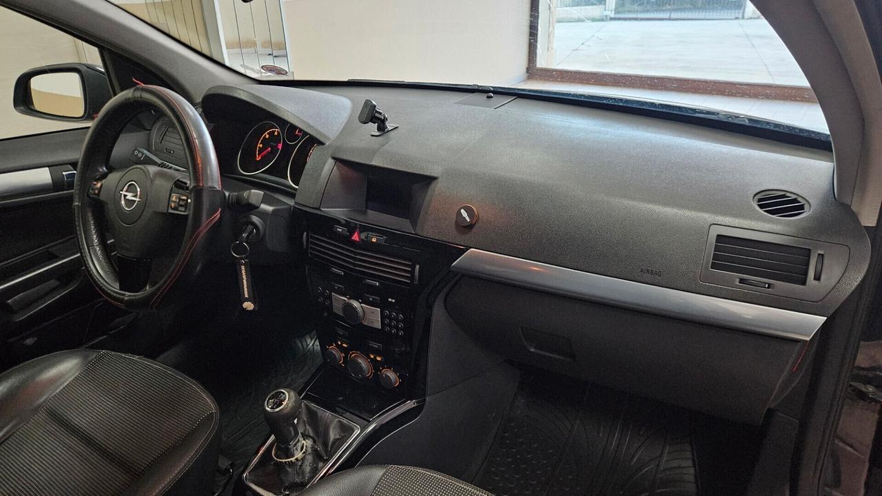 Opel Astra 1.7 CDTI 101CV 5 porte Cosmo
