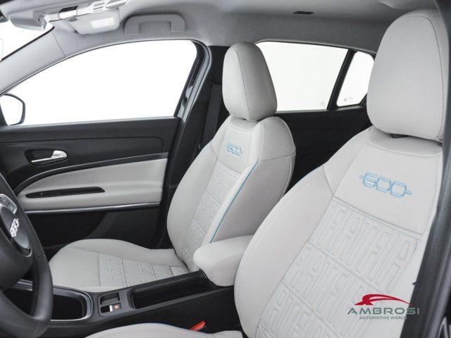 FIAT 600 1.2 hybrid La Prima 110cv auto