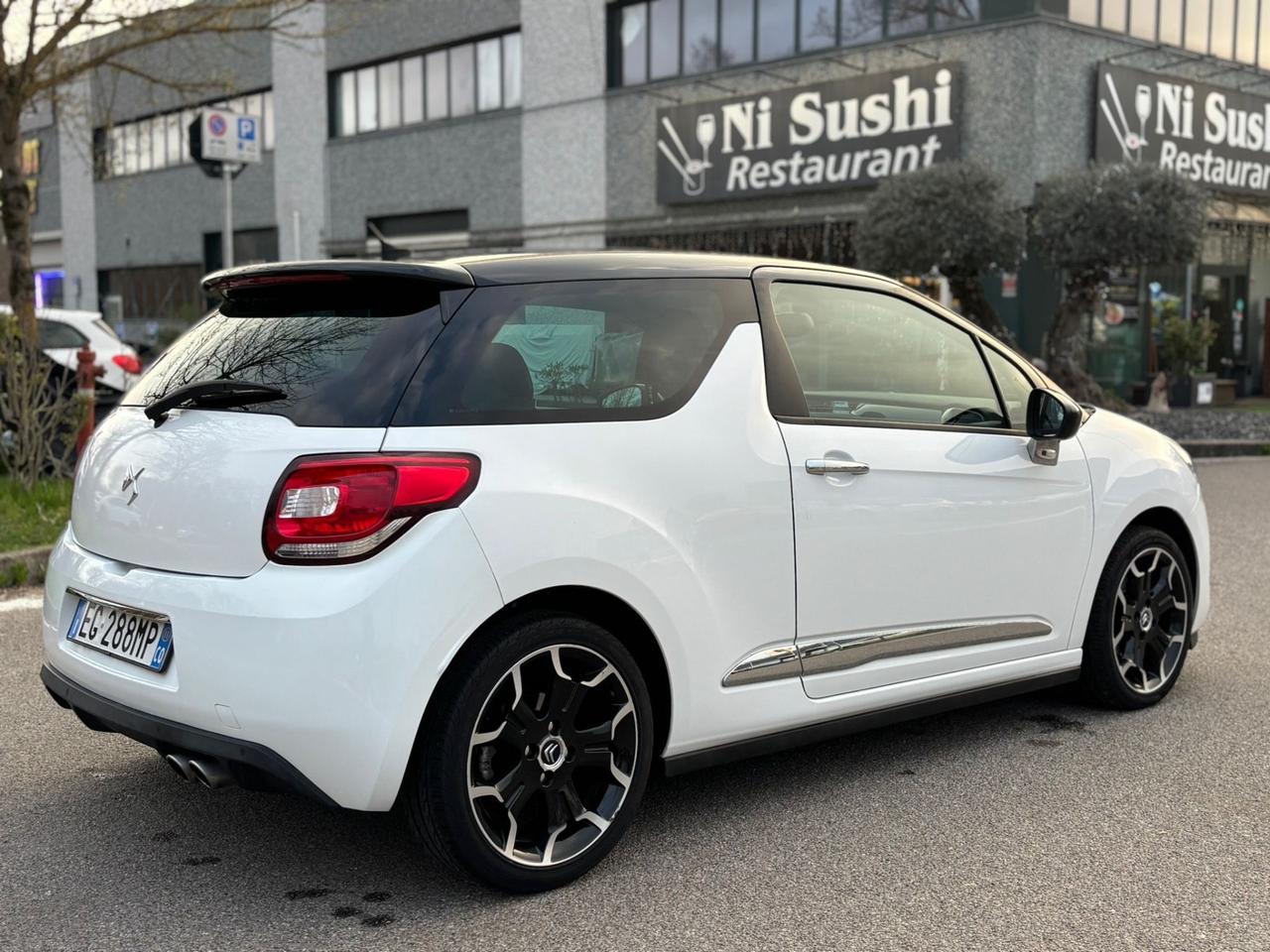 Ds DS3 3 1.6 THP 155 Just Black