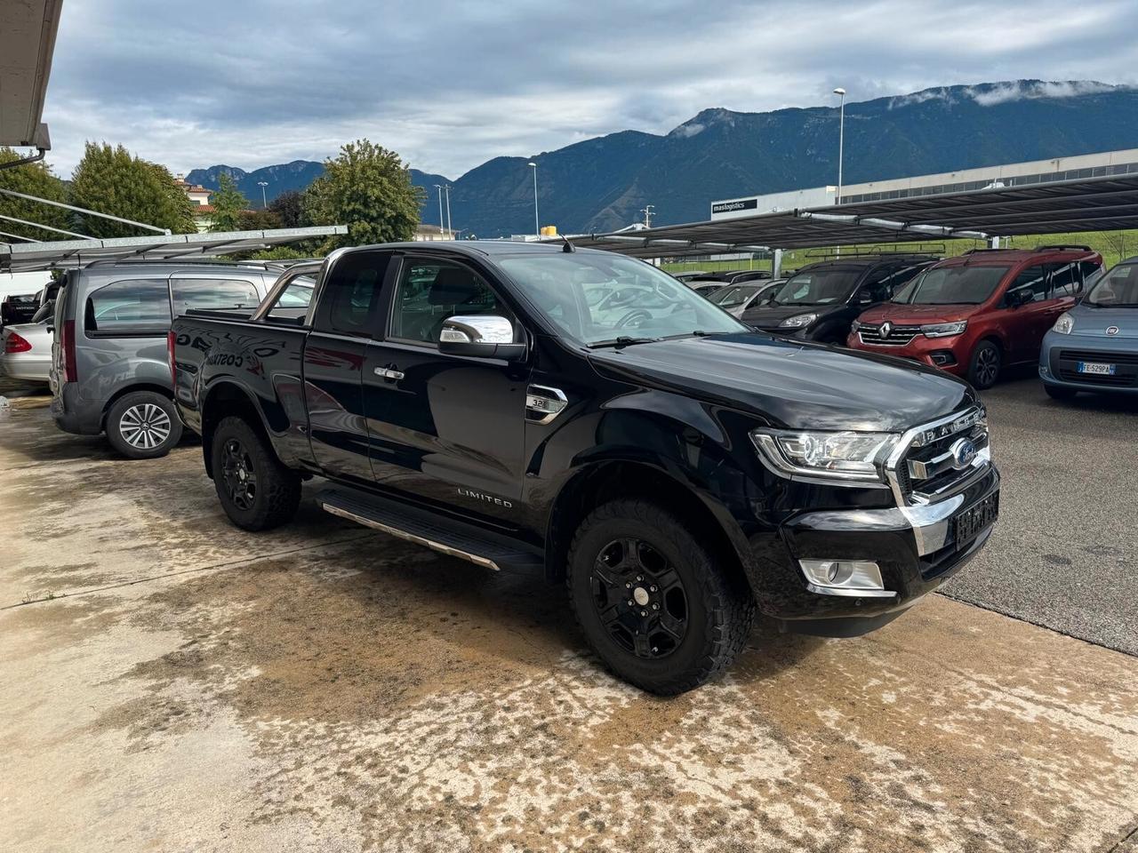 Ford Ranger 3.2 TDCi DC Limited 5 posti