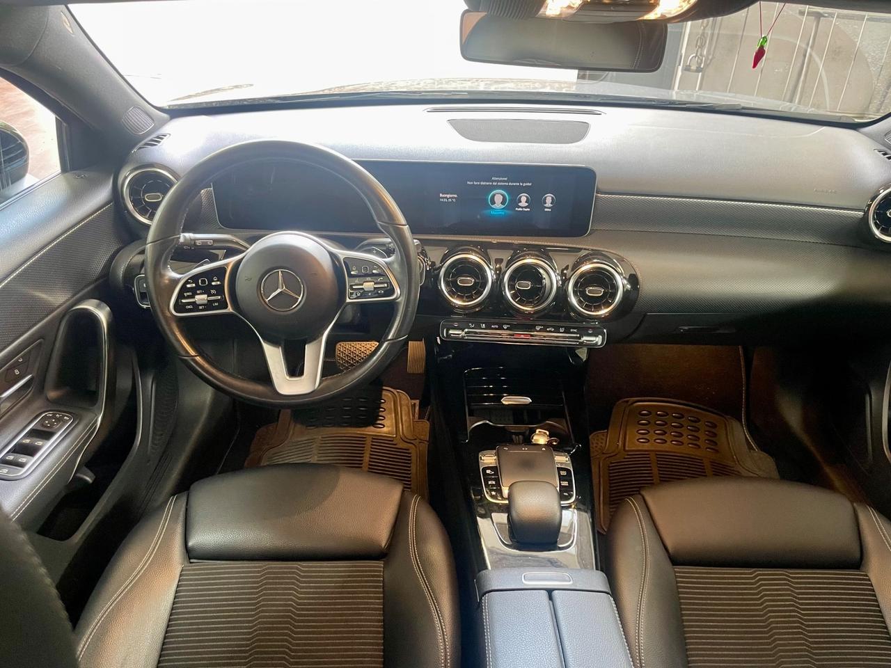 Mercedes-benz A 180 d per neopatentati