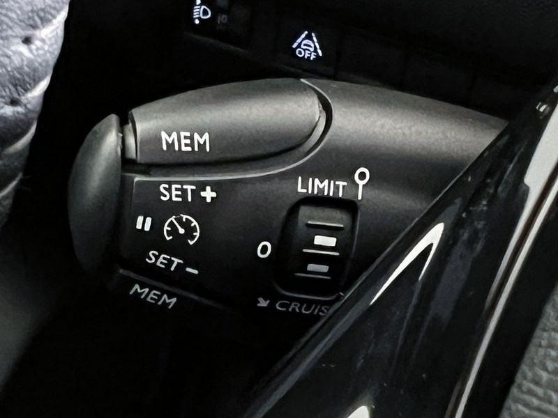 Peugeot 208 208 1.2 puretech Allure Pack s&s 100cv