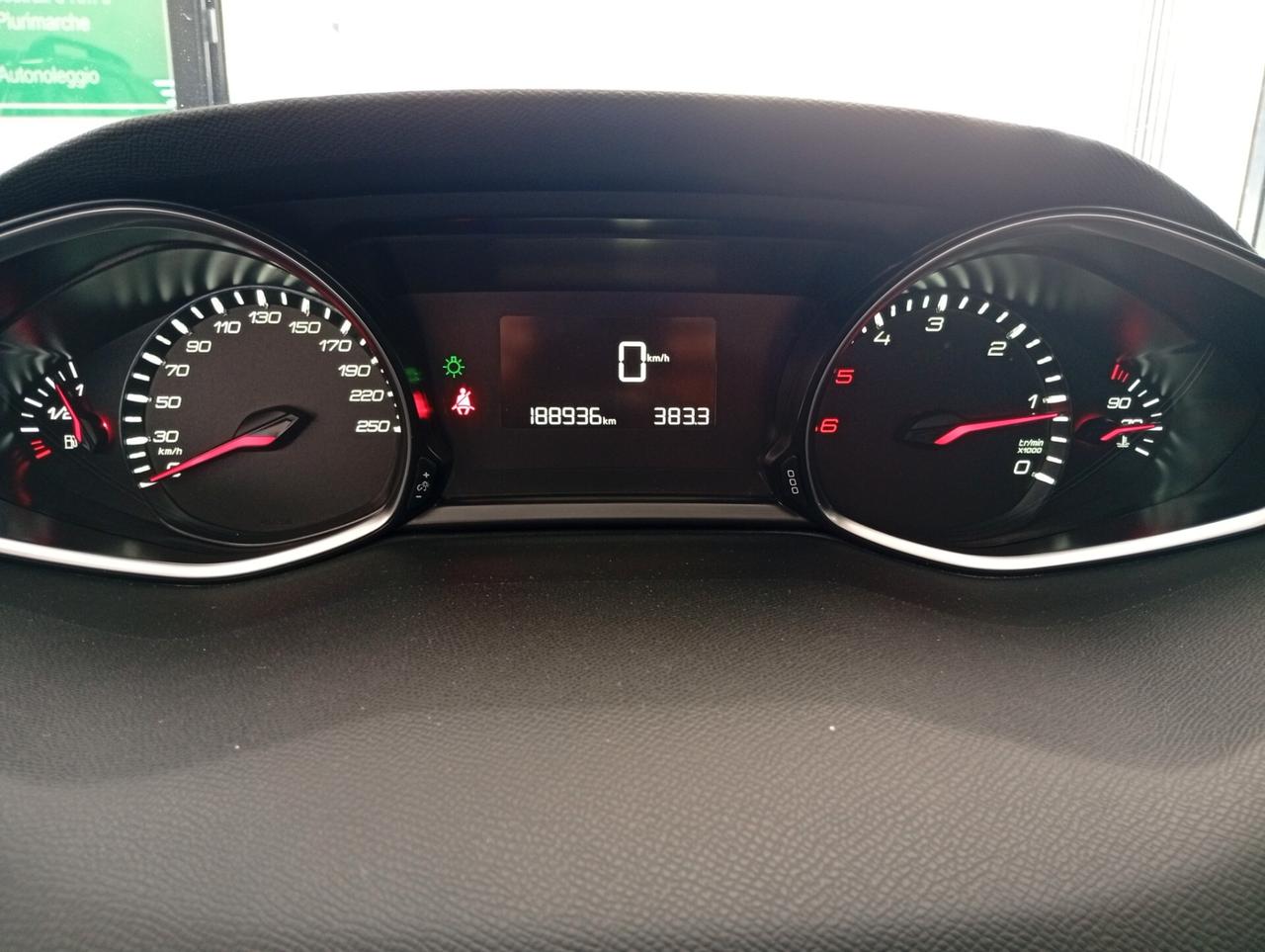 Peugeot 308 BlueHDi 120 S&S SW Business