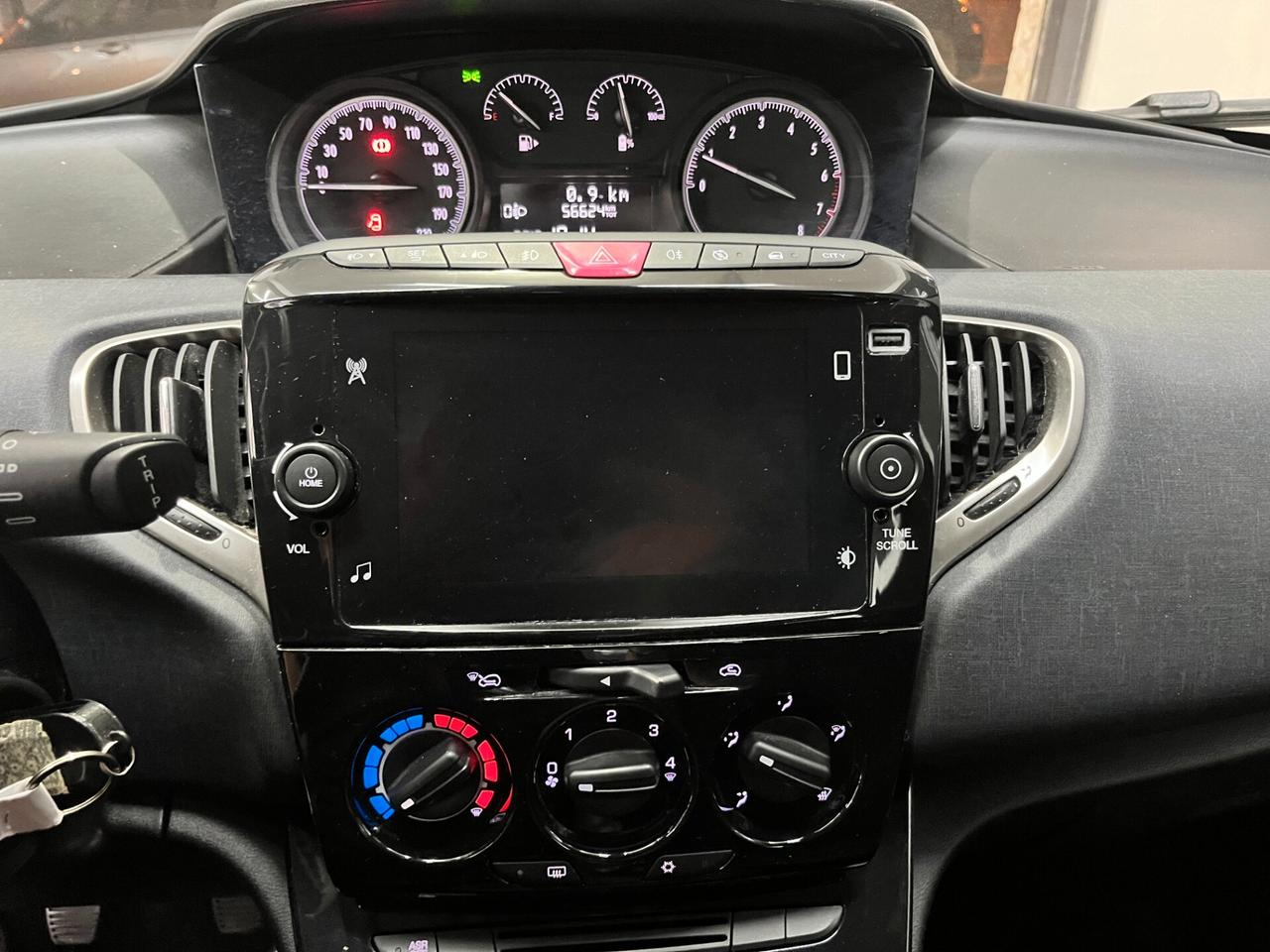 Lancia Ypsilon 1.0 Hybrid Gold KM 56.600 - 2022