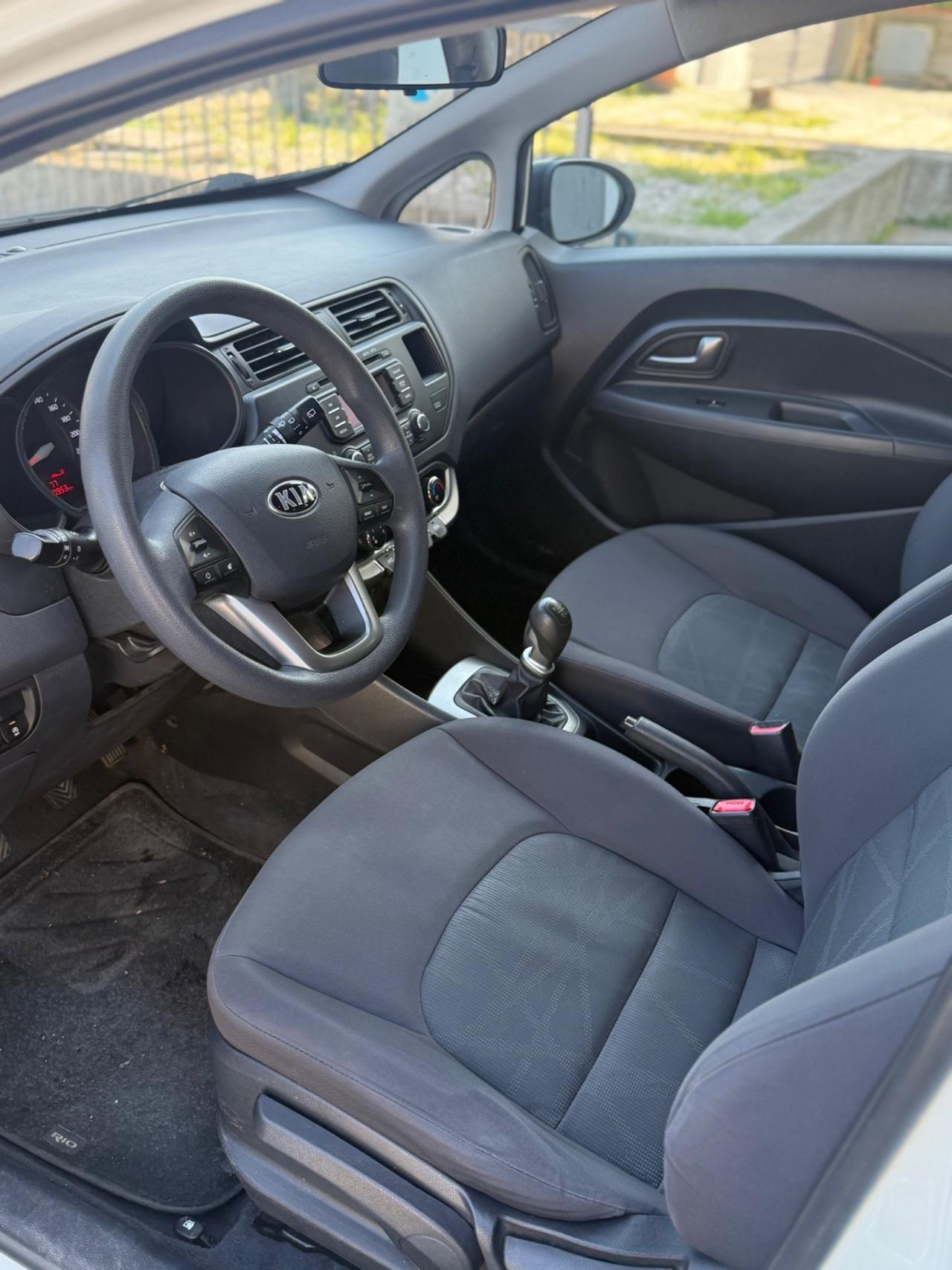 Kia Rio 1.1 CRDi 6 Marce NEOPAT. 2012 UNICO PROP.