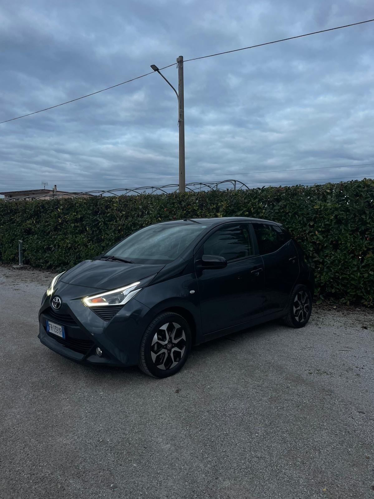 Toyota Aygo 1.0 VVT-i 72 CV 5 porte x-cool