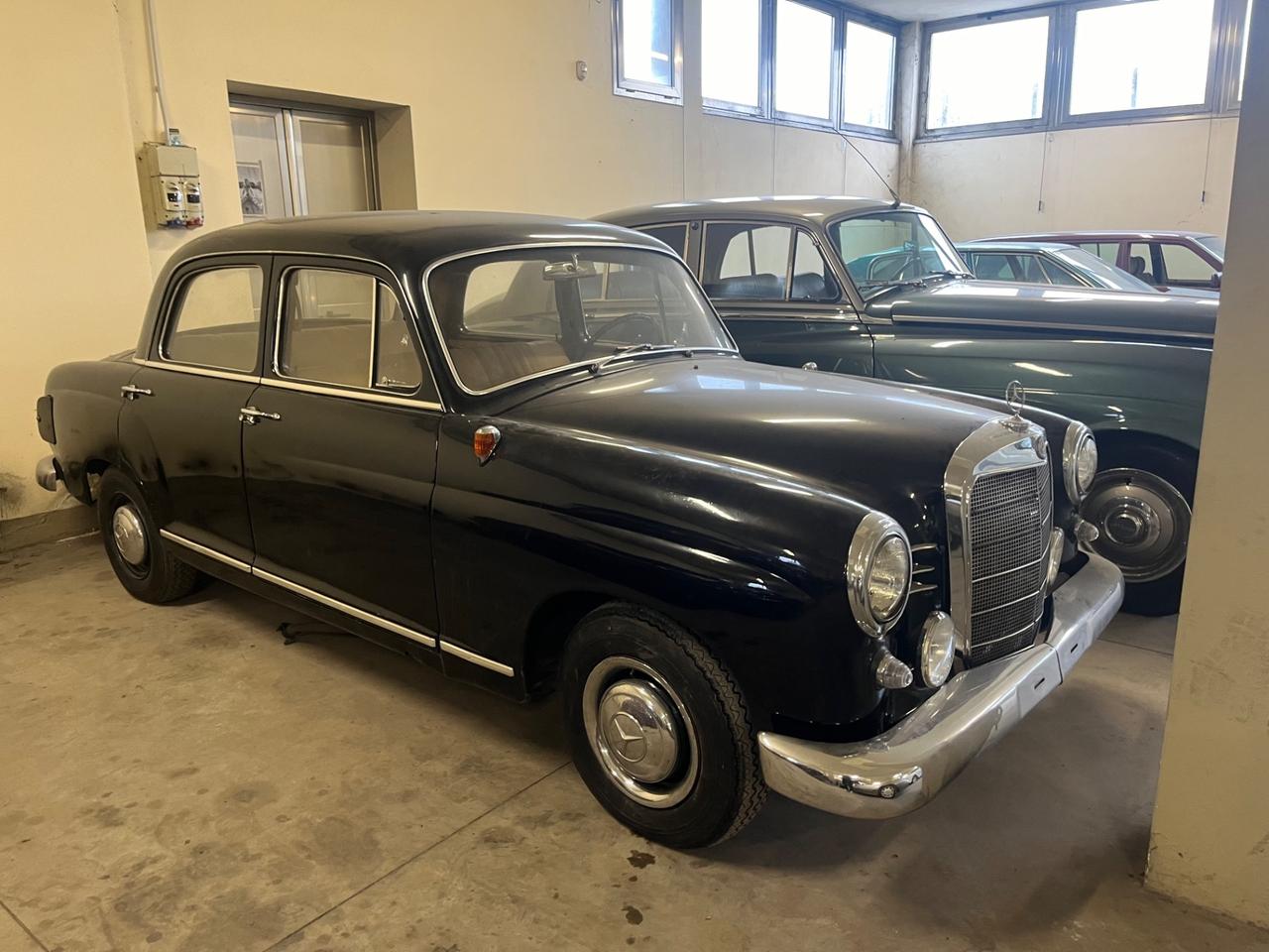 Mercedes 180 Ponton Bauletto