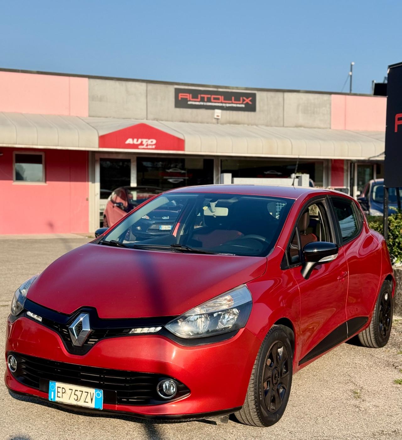 Renault Clio 1.2 16V 5 porte Live! 141.000Km NEOPATENTATI