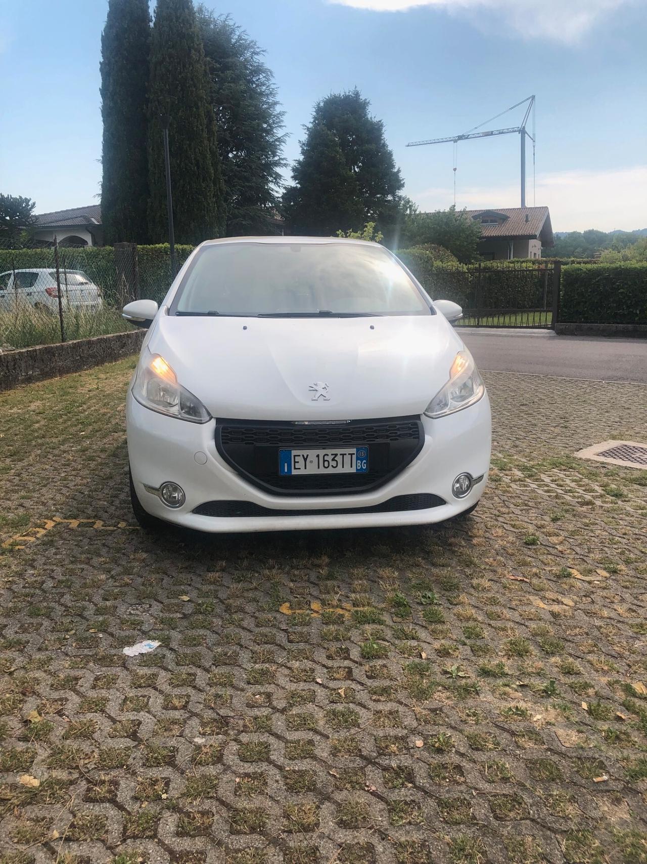 Peugeot 208 1.4 HDi 68 CV 5 porte Active