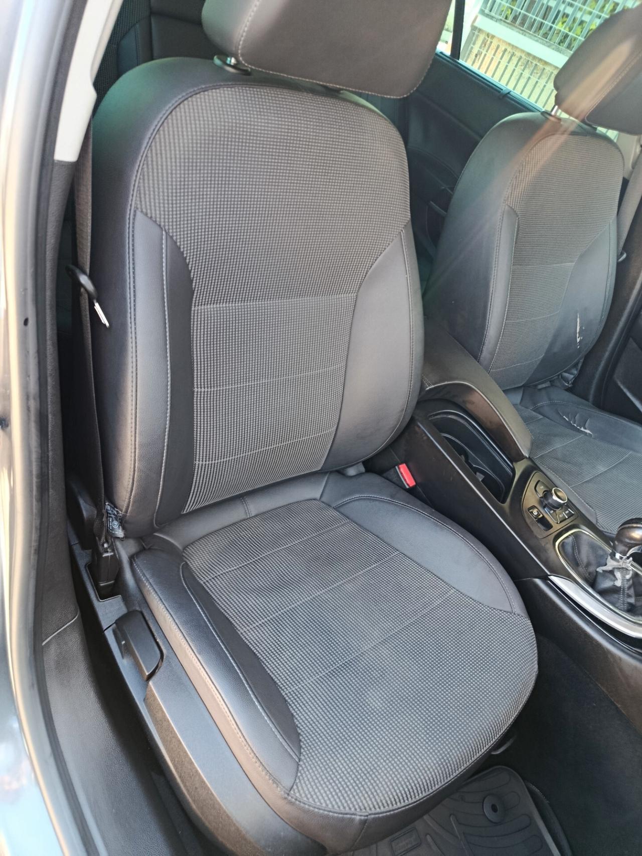 Opel Insignia 2.0 CDTI Sports Tourer Cosmo nuovissima