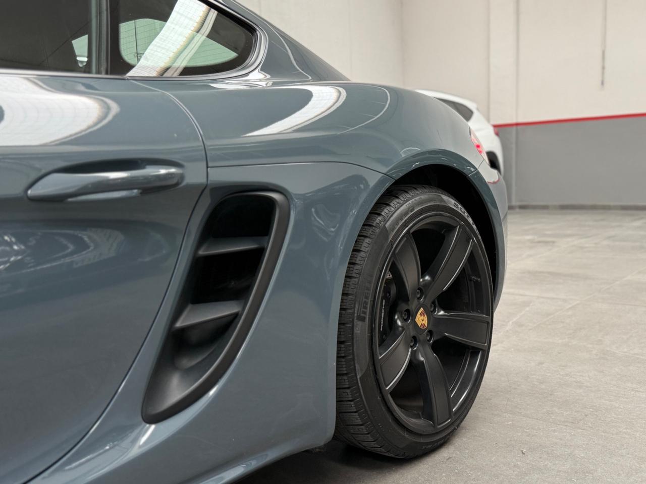 Porsche 718 Spyder Cayman 2.0