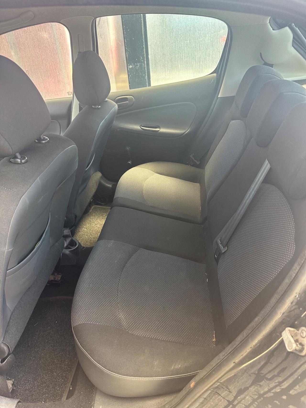 Peugeot 206 Plus 1.1 60CV 5porte ECO GPL 2010.