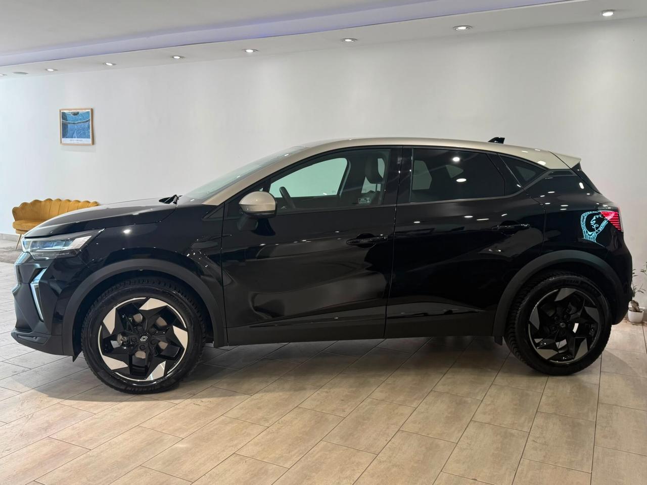 Renault Captur Capture 1.0 90CV anno 2025 30.000 km